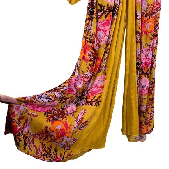 FREE PEOPLE Jumpsuit XS‎ Falling Flowers Off Shoulder Wide Leg Boho Flowy Sleeve - Picture 5 of 15